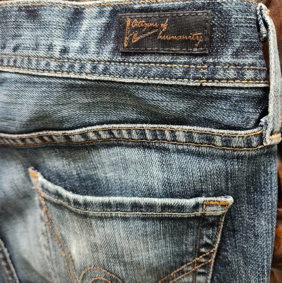 Mens Citizens of Humanity distressed jeans. - Picture 6 of 11